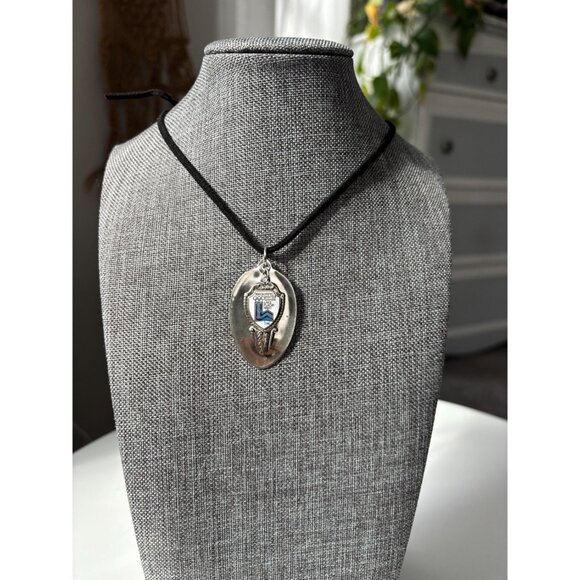 Vintage Souvenir Spoon Pendant Necklace: 1980 Olympic Games Lake Placid - Picture 2 of 8